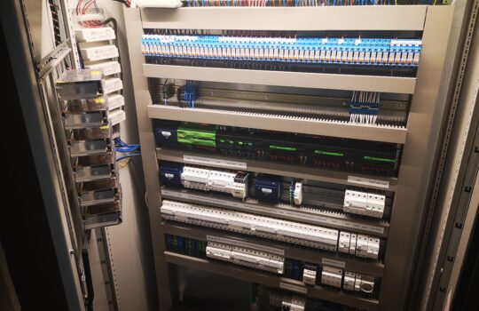 Loxone elosztószekrény